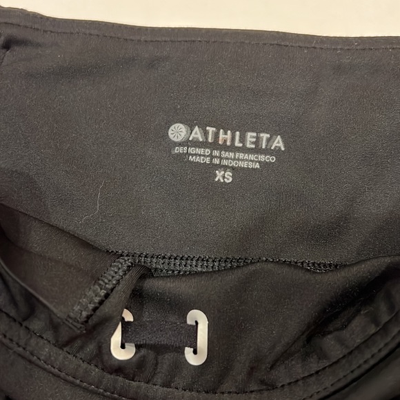 Athleta Women's Size XSBack Zipper Pocket Running Shorts Black - Picture 3 of 7
